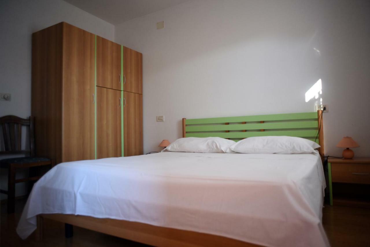 Apartments Ida Đảo Cres Ngoại thất bức ảnh