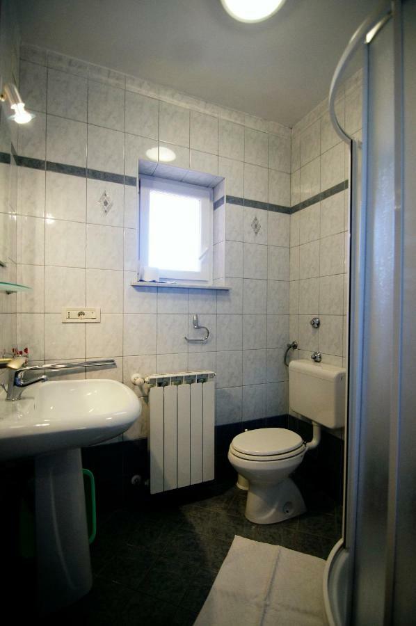 Apartments Ida Đảo Cres Ngoại thất bức ảnh